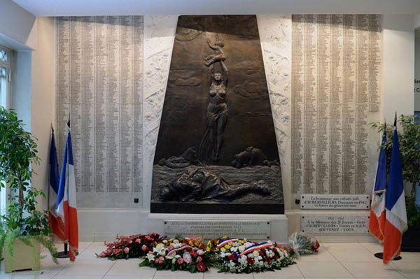 Le monument aux morts, Willy Vainqueur, 2014